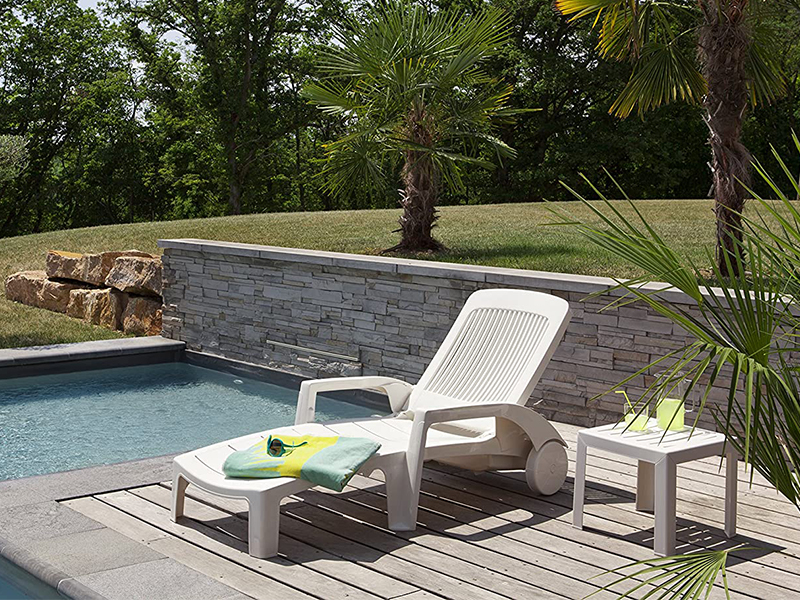 Tumbona modelo “FIDJI”